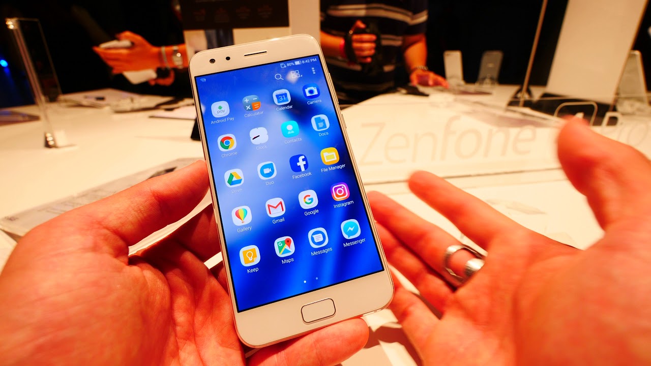 Asus Zenfone 4 Max Hands On 2 Sizes Big Battery Youtube