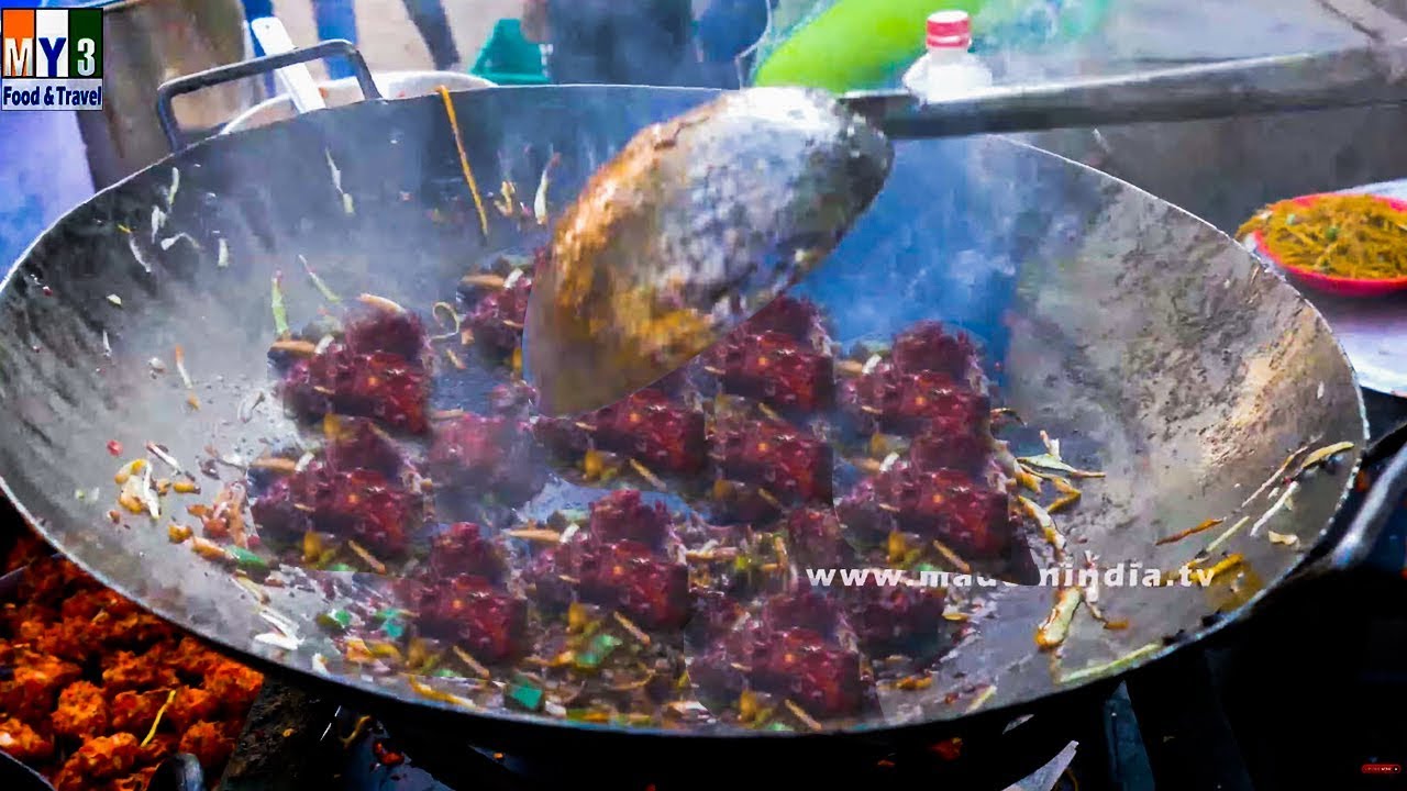 ROADSIDE VEG MANCHURIA MAKING IN MUMBAI | MUMBAI STREET FOODS