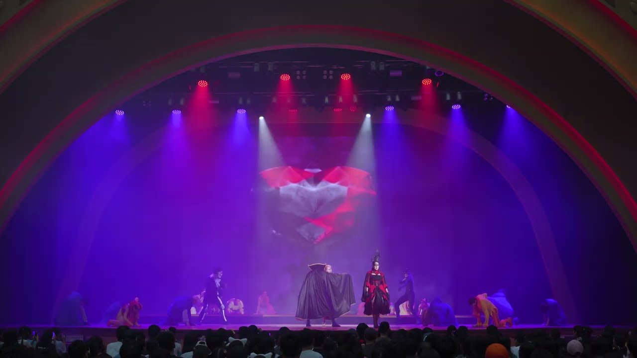 25.09.06 롯데월드 어드벤처 드라큐라의 사랑 시즌 첫 공연