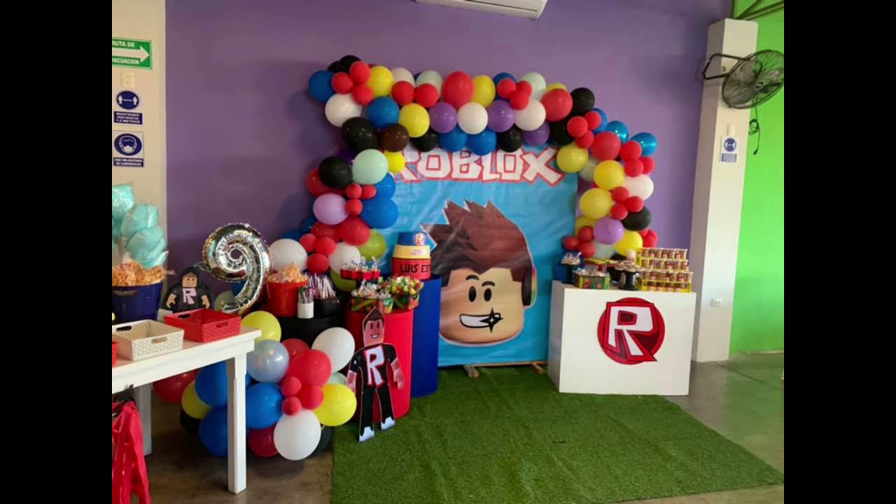 Festa Roblox: 30 fotos e tutoriais para fazer uma festa inesquecível   Fiesta infantil tematica, Fiestas de cumpleaños de moto, Fiestas de  cumpleaños para chicos