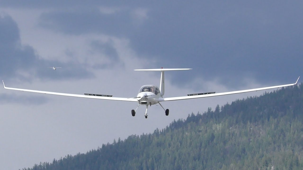 Diamond HK-36 TTC Super Dimona Glider Landing - YouTube