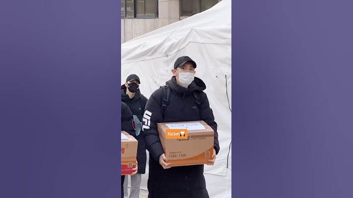 Nungguin update-an chanyeol angkat galon 🤣 #chanyeol #exo #chanyeolwamil