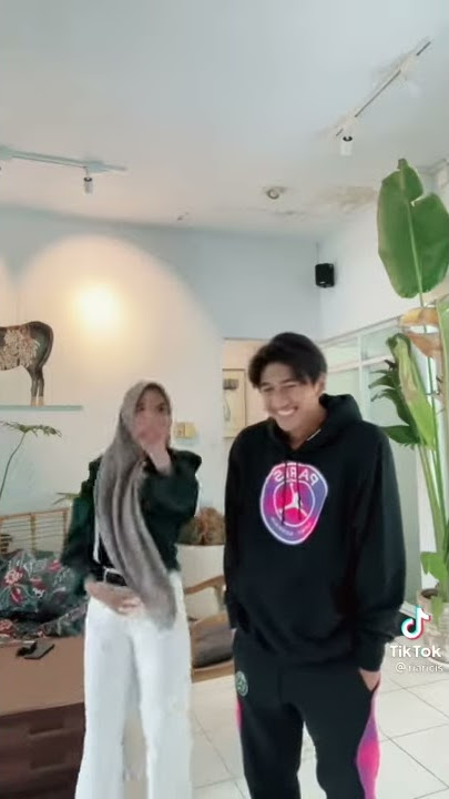 #riaricis #Harrisvriza ria ricis dan Haris vriza akhirnya tik tok bareng lagi !!kok gemes sih!!
