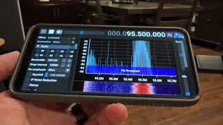 FM radio on a Samsung Galaxy S24 screenshot 3