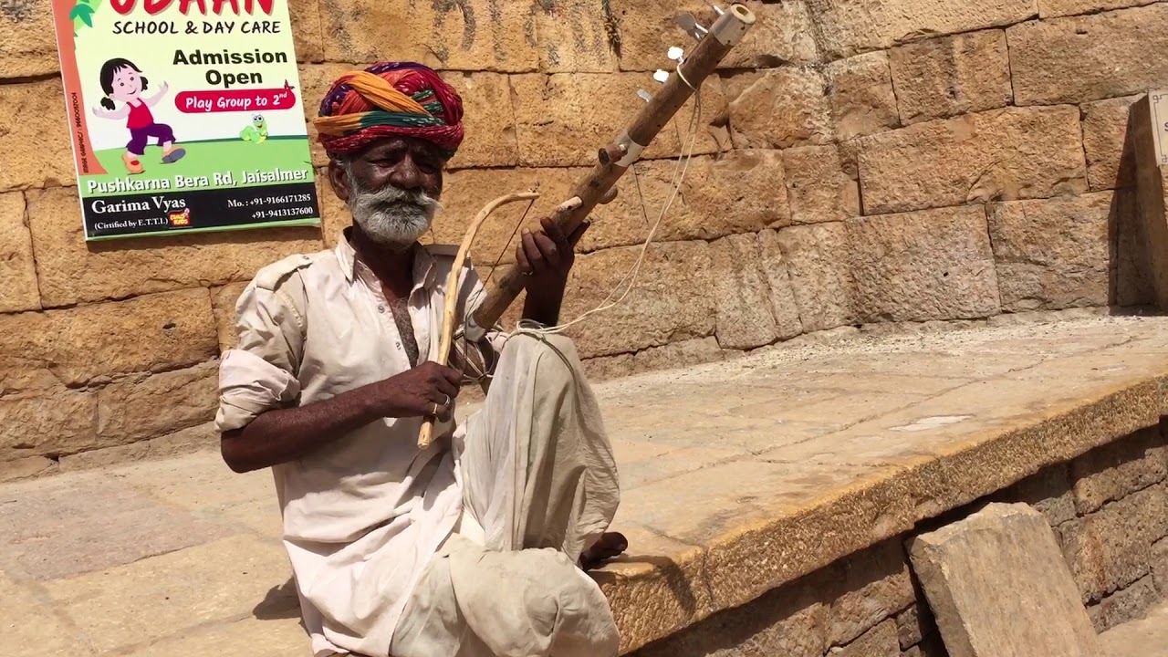 Rajasthani folk musical instrument Raavan hatta jaisalmer (keshariya