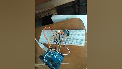 Modelling a Traffic light using Arduino Uno
