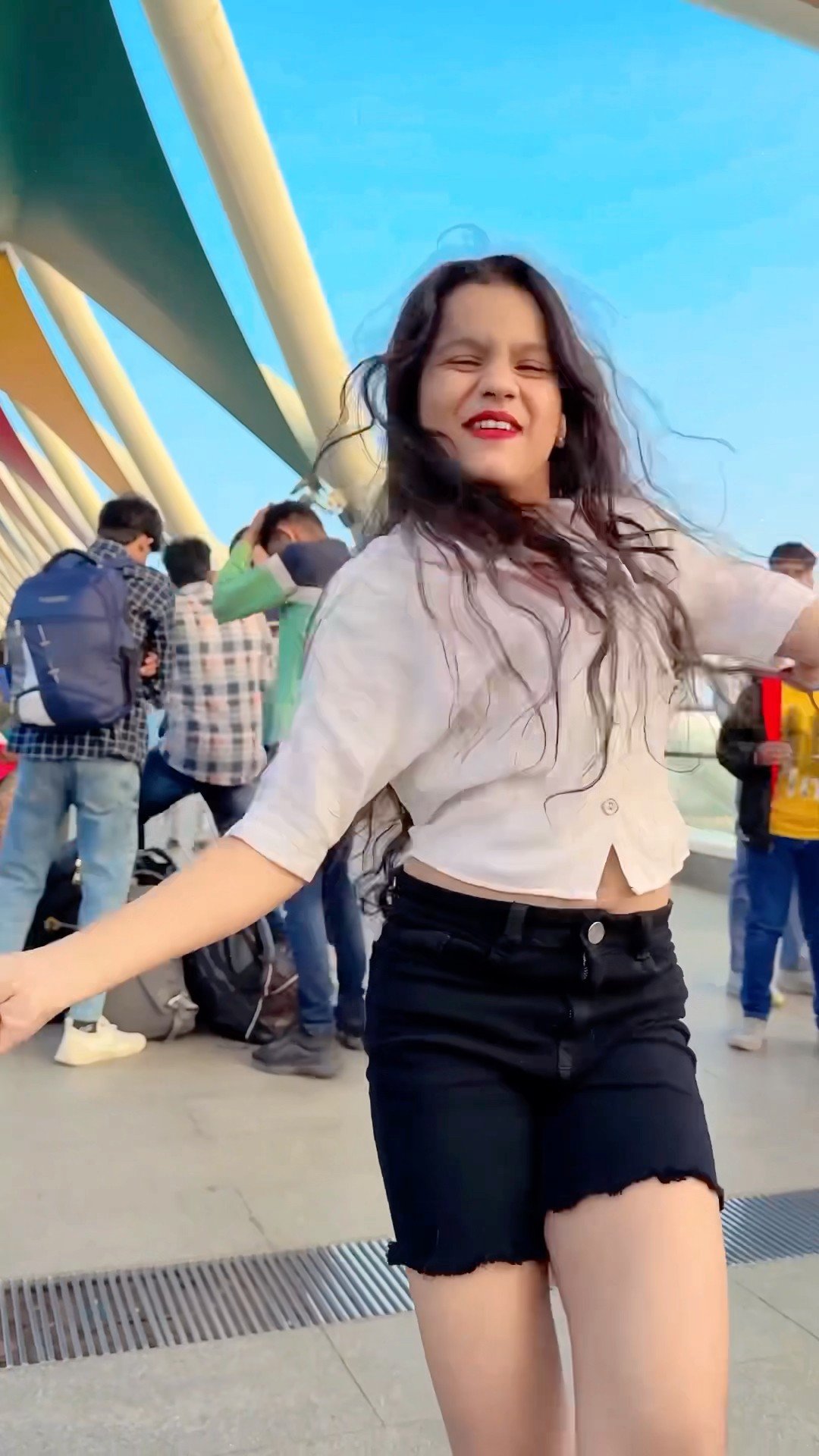 Lollypop Lageli?#nandini091013 #dance #youtubeshorts #trending #viralvideo #bhojpuri #song #shorts