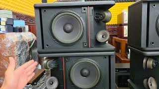 6 BOSE 301 AV Monitors, Red Stripe, Large Logo. Absolutely