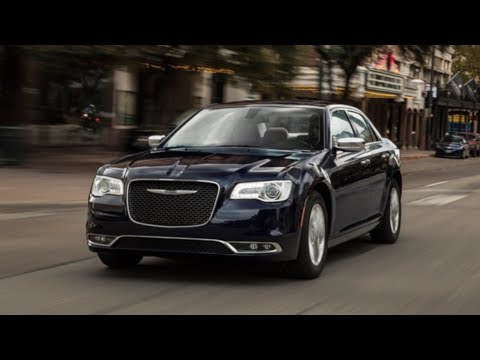 chrysler-300-2018-car-review