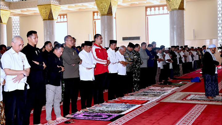 Presiden Jokowi Salat Jumat dan Resmikan Masjid Agung Madaniyah di Karanganyar, 8 Maret 2024