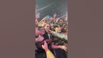 Thumbnail of Travis Scott lets a fan perform with autotune 💀