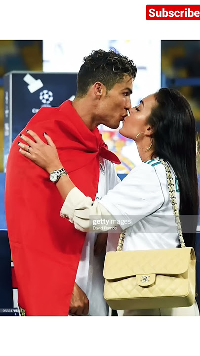 RONALDO KISSING HIS WIFE STATUS VIDEO 2022#ronaldo #ronaldinho #messi #neymar #football #status #fcb