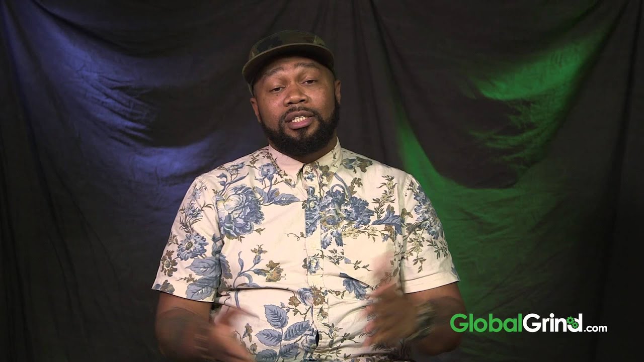 Blake Anderson Tweets Get Trolled On Socially Decoded