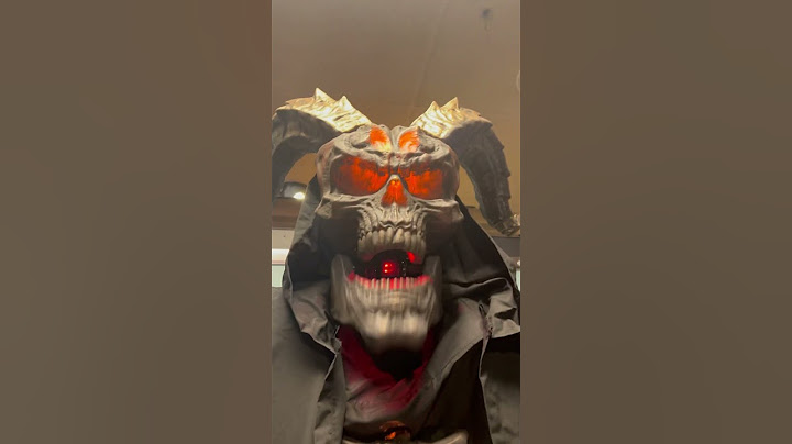 SCARY Halloween animatronic! #halloween2025 #halloween #jahaunts #spooky
