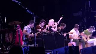 Paramore - Passionfruit & Hold On, We're Going Home (Drake Covers, Toronto 2018)