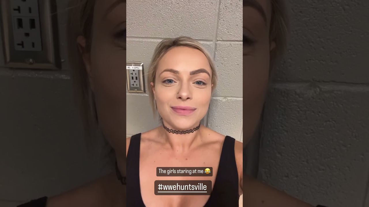 liv morgan backstage at wwe huntsville 