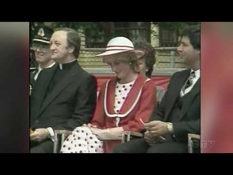 1983: Diana, Prince Charles sing with choir in St. John's, Newfoundland