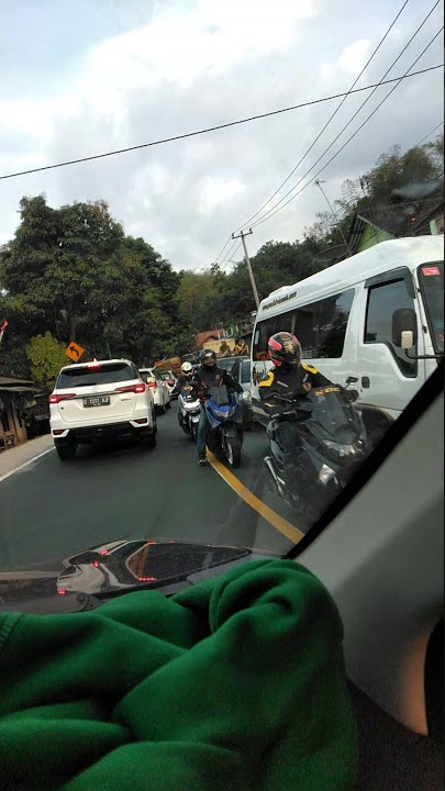 story Wa nyetir mobil sore hari