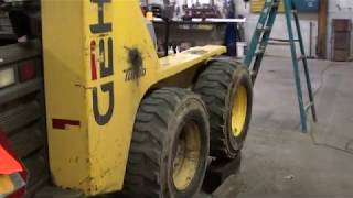 Gehl 4835 Skidsteer oil and filters change