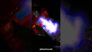 BEAST WARS (Megatron ataca a Optimus Prime)