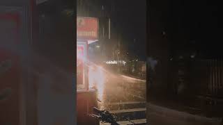 biarkan hujan deras rezqi pun mengalir deras seperti air hujan deras.amiin