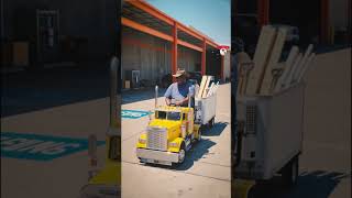 THE BEST RETIREMENT GIFT EVER?! 🤯 Mini-rigs for real truckers! 🚛🔥