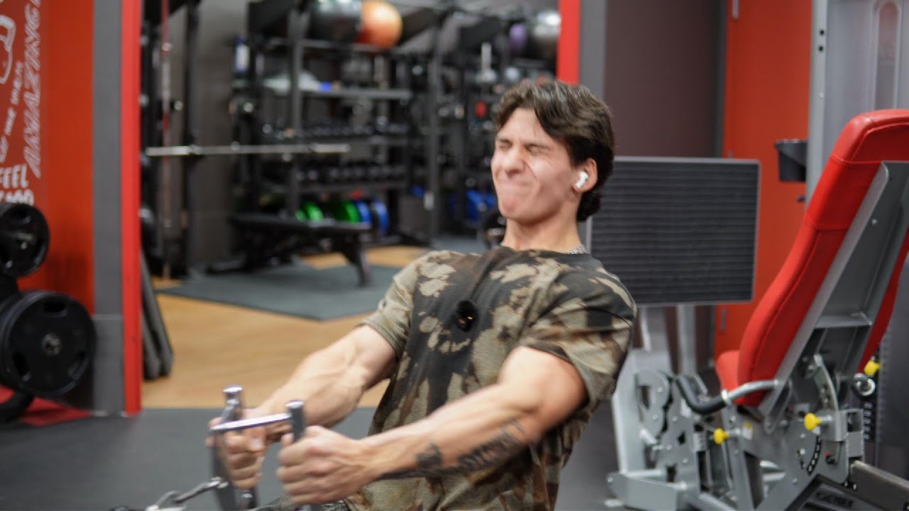 BULK COUNTDOWN ep 1 - Carb Loaded Chest and Back Day