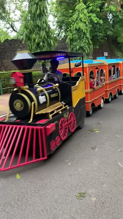 Train 🚂 wala hi jhula do mumma 😭😭😭 #shorts #viral #ytshorts #ytshorts