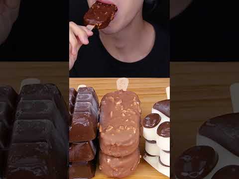 ASMR KITKAT MAGNUM CHOCOLATE ICE CREAM MALTESERS NUTELLA DESSERT MUKBANG 먹방咀嚼音 EATING SOUNDS #shorts