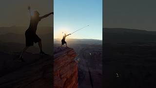 That&#39;s a long way down! 😬 #Insta360 #NoDroneNoProblem #travel #horseshoebend #canyon #shorts #fyp