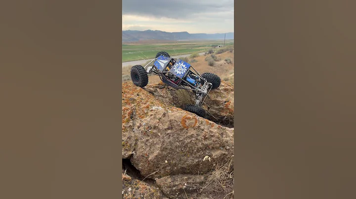 Vanquish MB1 one sick rig!! #vanquish #rccrawler #like #subscribe