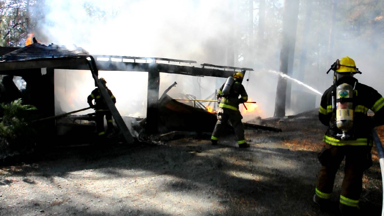 Empress Road Garage Fire 01172012 Grass Valley, CA YouTube