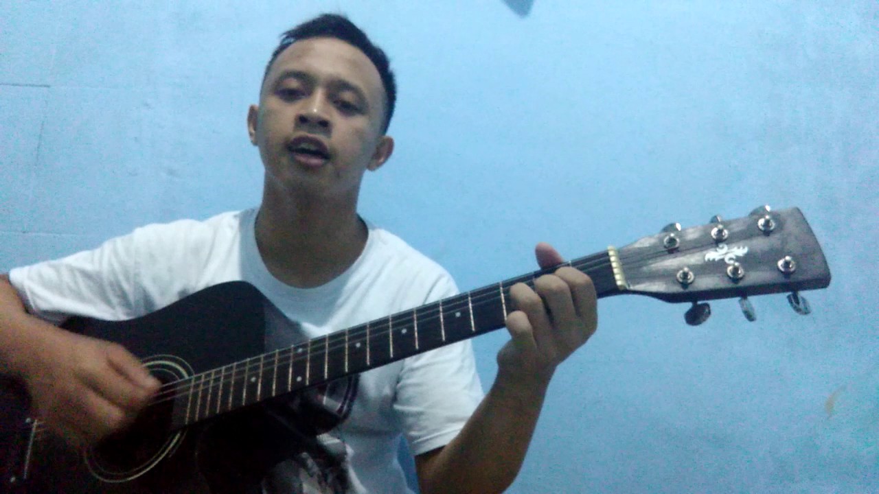(Chord mudah ) cover gitar Iwan fals ijinkan aku menyayangimu - YouTube