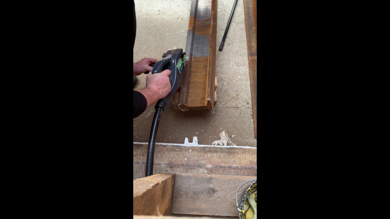 Un laser nettoie la rouille - Vidéo Dailymotion