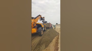 j c b Telehandler machine send material unloading work #youtube short#YouTube trending....