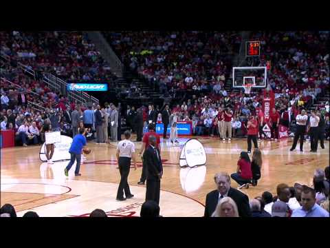 Houston Rockets Fan is First to Make $25,000 Half-Court Shot