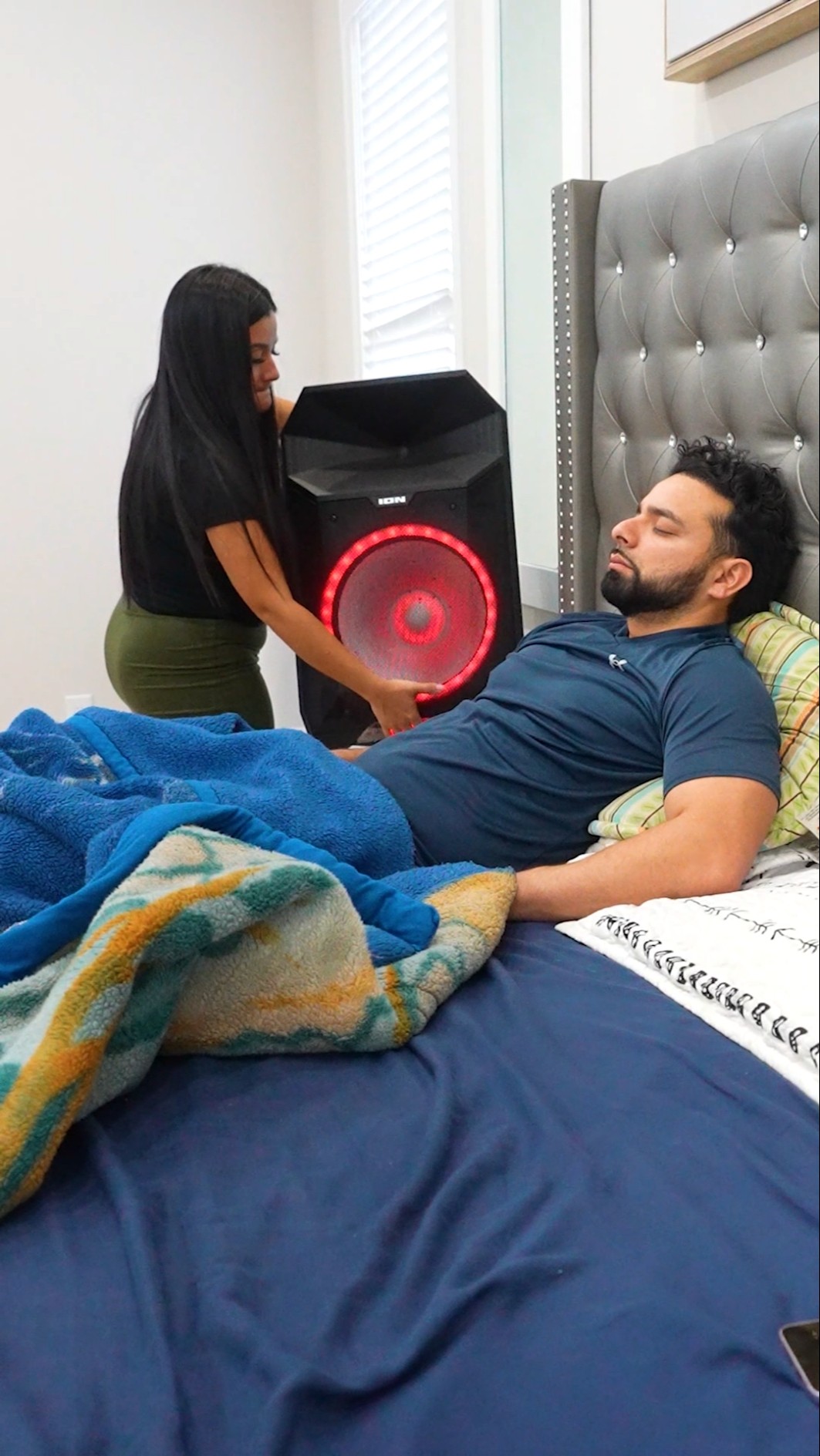 Pobre estaba Durmiendo ? #comedia #shorts