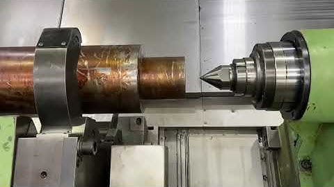 Tailstock Forward/Reverse and Steady Rest Clamp.