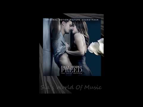 Sia - 'Deer In Headlights'