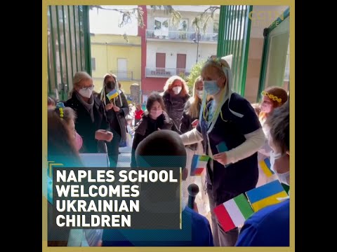 Naples school welcomes Ukrainian children