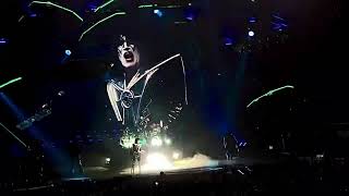 KISS Tommy Thayer Guitar Solo - Rockets 2019 Los Angeles Forum
