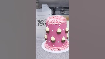 Try this easy cake idea with Frost Form! 🧁www.frostform.com