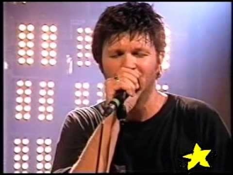 8. Les écorchés version live 2002 Montreal - http://atonetoilenoirdesir.free.fr/ le site sur noirdez