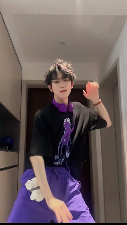 wik Shake | wik摇手势舞我先跳, Hand Shake Dance (unknown) – Yu Chen #dancecover