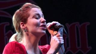 Anneke van Giersbergen & Danny Cavanagh - A Natural Disaster (Live in Thessaloniki 07/01/2011) chords
