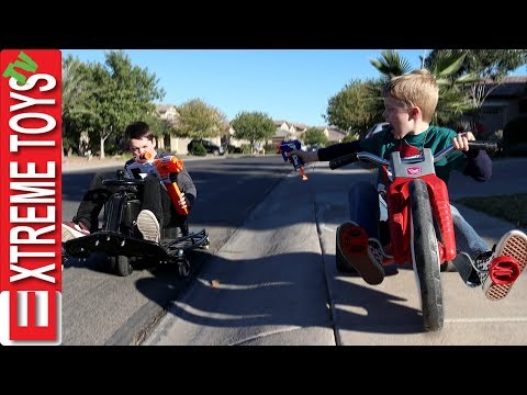 Sneak Attack Squad! High Speed Chase Nerf Battle!