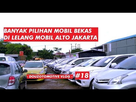 Proses Lelang Mobil  Di ALTO Lelang Jakarta  Banjir  Stock 