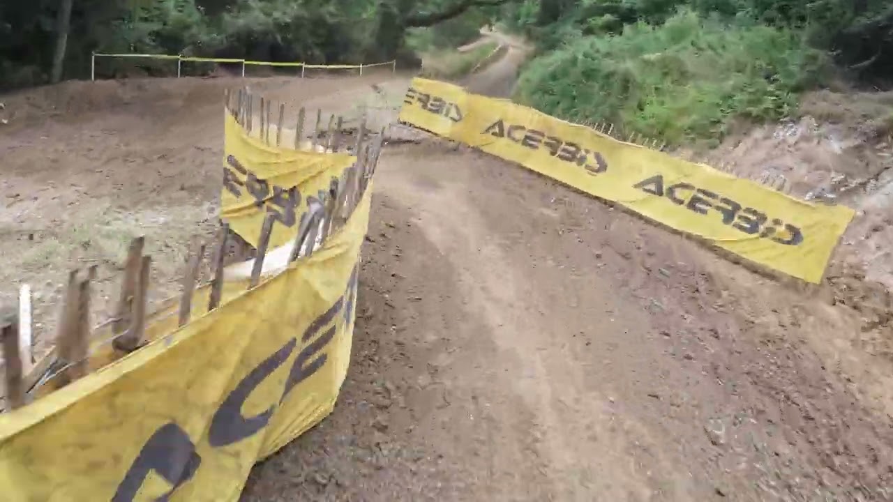 Race 2 over 40s vets farliegh castle b