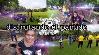 Junto Ala Manada Disfrutamos Un Partido De Futbol Palo Galan Sv