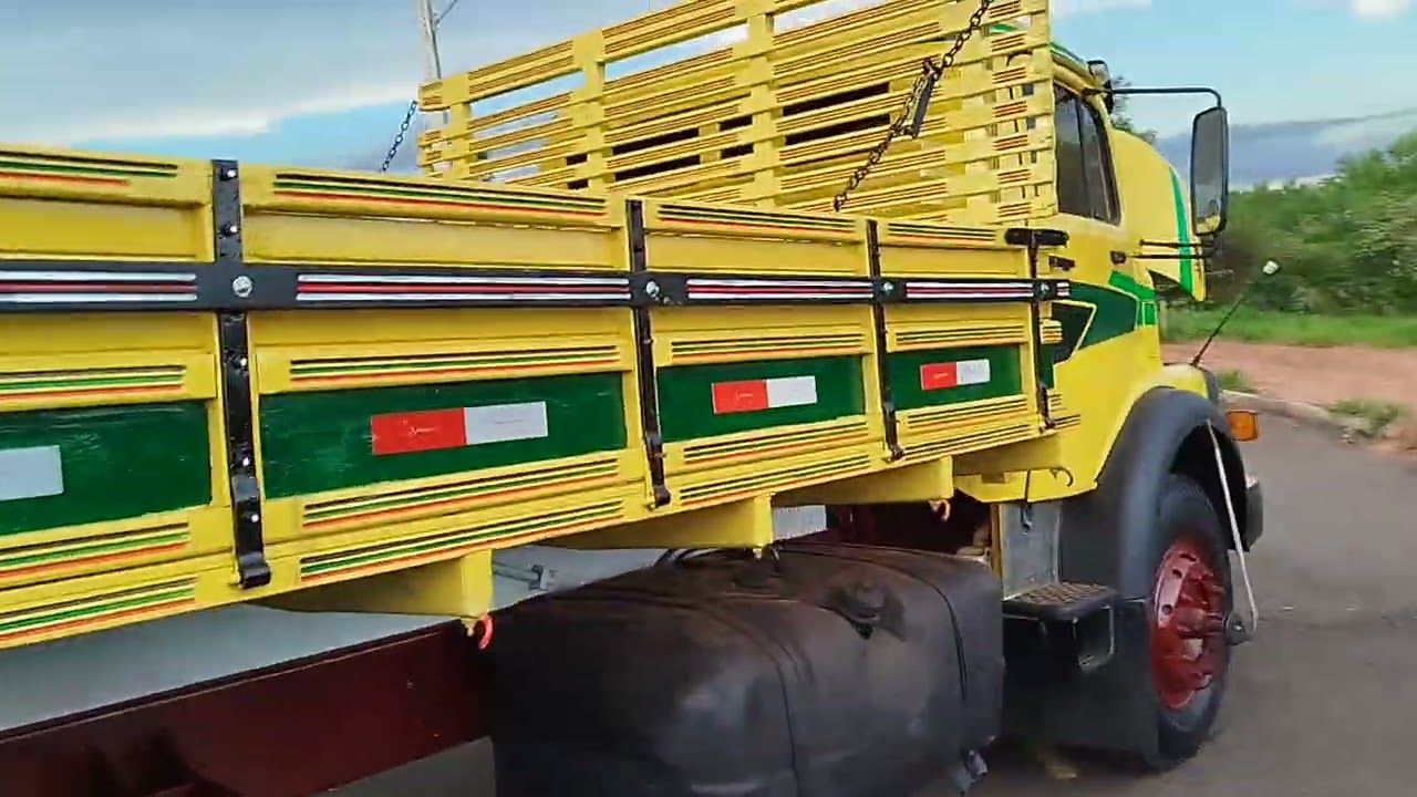 Mercedes benz ano 1990 turbo e direção hidráulica modelo 1118